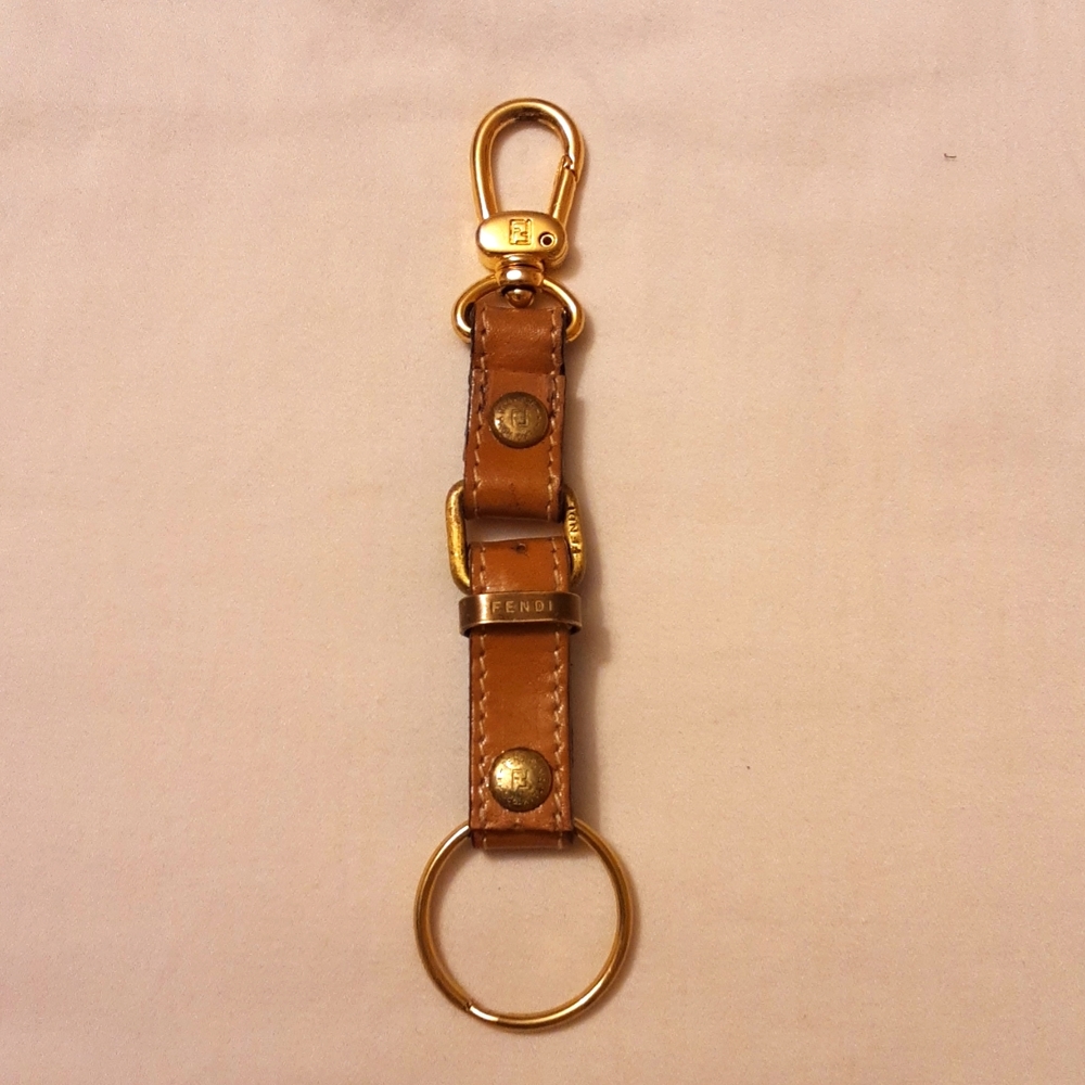 Fendi 🏛 🇮🇹 Keychian,   UNISEX 👫